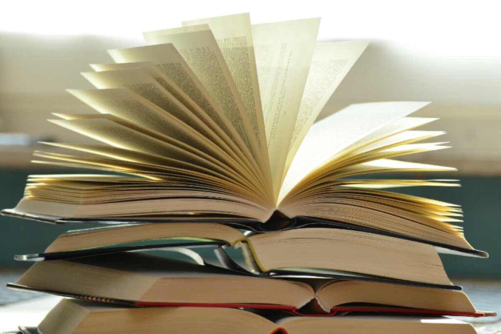 Best seller, la classifica dei 14 libri più venduti al mondo: quante